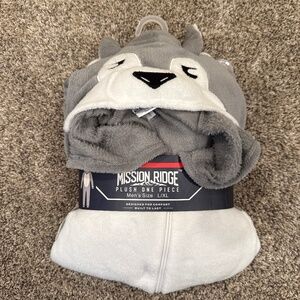 Mission Ridge men’s plush one piece wolf onesie- NEW